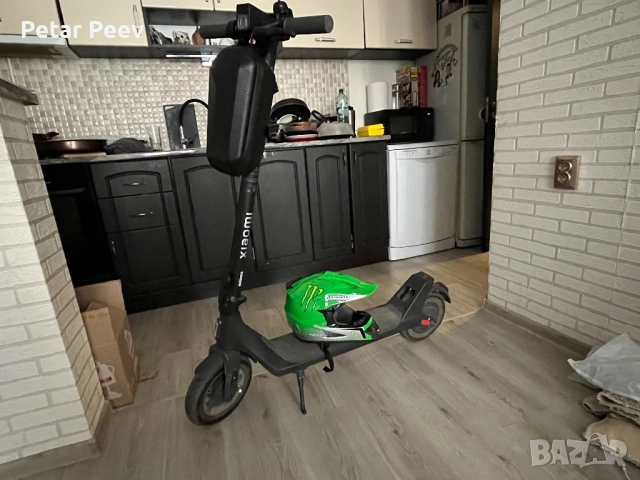 Електрическа Тротинетка + каска и чанта - Xiaomi Electric Scooter 4 Lite (2nd Gen)