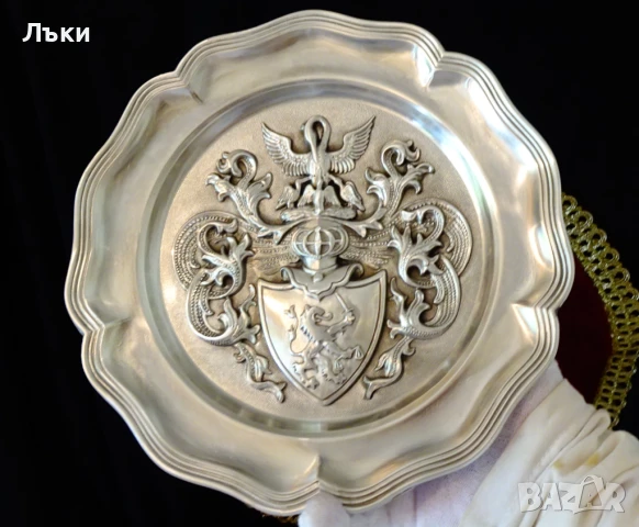 Калаена чиния,пано от калай със символи за семейство,калаена сватба. 