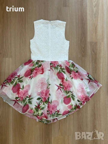 Прекрасна рокля Guess, 14г., 164см., снимка 7 - Детски рокли и поли - 50606653