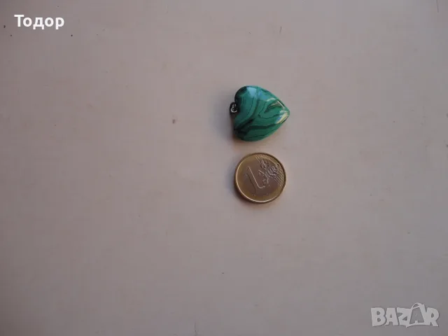 Страхотно колие медальон малахит 