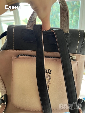 Раница Anekke Peace & Love Pink, 27 x 31 x 14 см, снимка 3 - Раници - 52165874