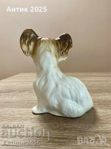 Порцеланова статуетка на куче, снимка 2 - Антикварни и старинни предмети - 51456902