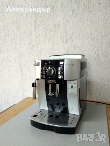 Кафеавтомат De’Longhi Magnifica-S, снимка 3 - Кафемашини - 52244196