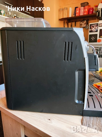 Кафе машина SAECO Intuita HD 8750, снимка 4 - Кафемашини - 52253743