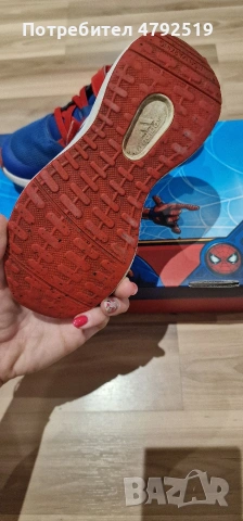 Детски маратонки Marvel размер 29, снимка 5 - Детски маратонки - 54347696