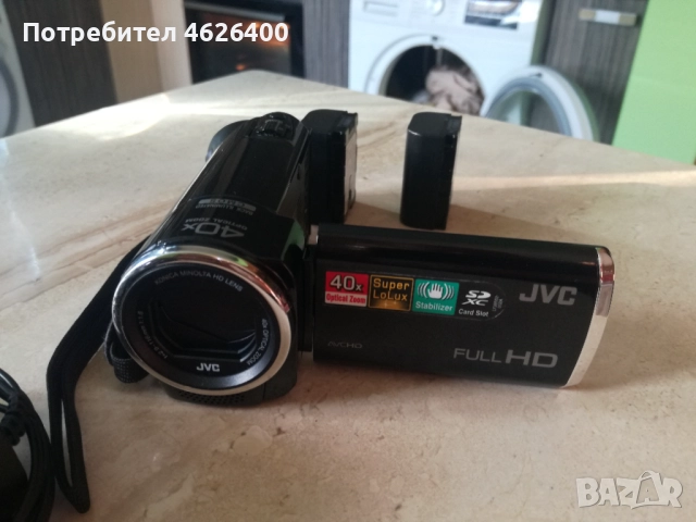 Продавам FULL HD камера JVC със 2бр.батерий и чантичка SONY