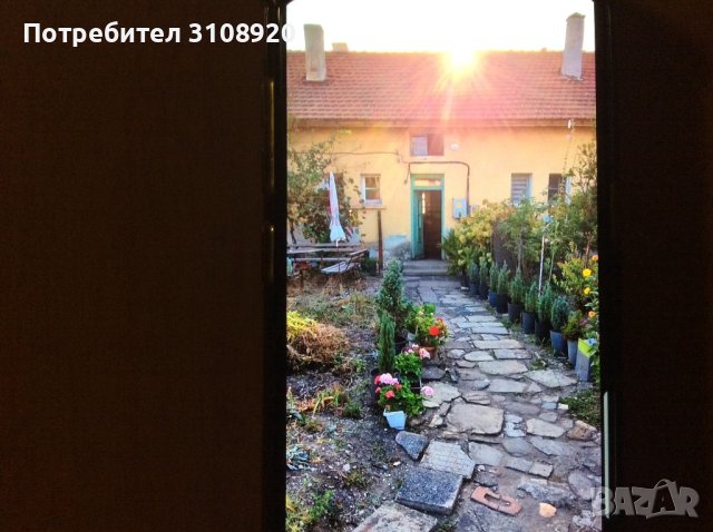 Къща под наем и дворно място в Момчилград, снимка 3 - Етаж от къща - 42134155
