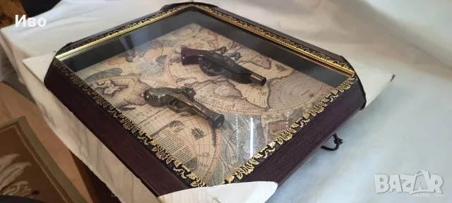 Картина пано стари географски карти с метални пиратски пистолети , снимка 3 - Декорация за дома - 55707578