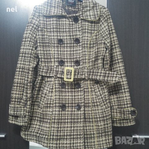 Кафяво палто на квадратчета