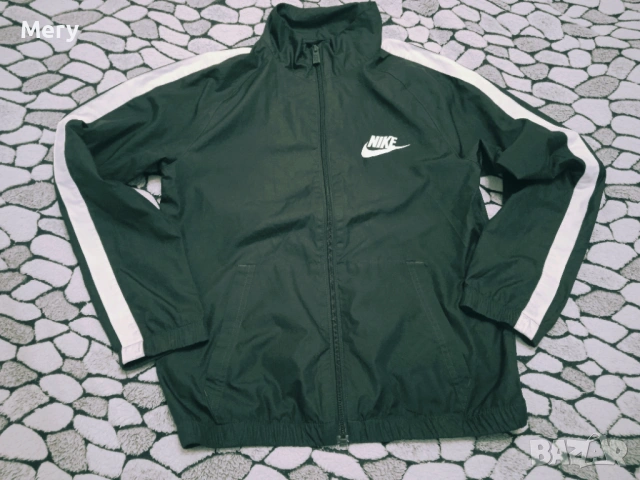 Nike ветровка момче 147-158 L шушляк оригинал