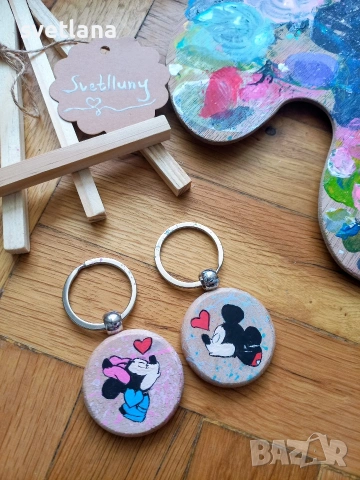 🎨 Ръчно рисувани ключодържатели подходящи за двойки 