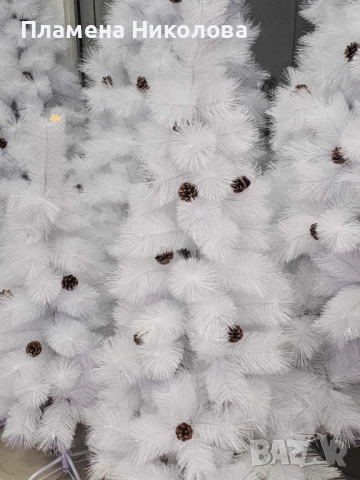 Коледна Снежно бяла елха с шишарки + пласмасова стойка  ТОП ПРЕДЛОЖЕНИЕ, снимка 2 - Декорация за дома - 52635016