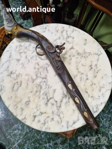 Прекрасен антикварен кремъчен пистолет 