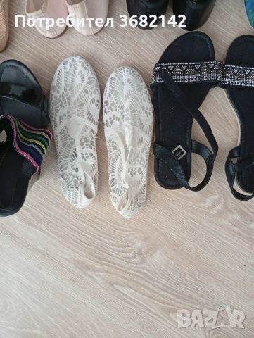 продавам дамски обувки , снимка 4 - Дамски ежедневни обувки - 53877039