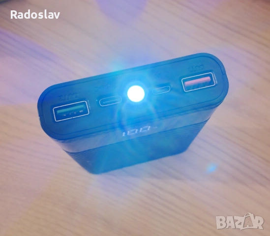 Powerbank със сменяеми Panasonic батерии и 8000 mah (40.5 Wh) реален капацитет, снимка 5 - Външни батерии - 54069780