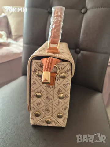 Нова дамска чанта ,Guess , снимка 2 - Чанти - 56335622