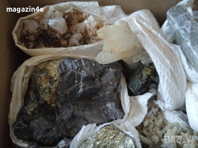 Sale, Кутия с минерали от България,естествени кристали и камъни, за колекционери геолози любители, , снимка 5 - Колекции - 51854569