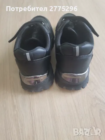 маратонки 35 н като НОВИ dee zee, снимка 3 - Детски маратонки - 50237637