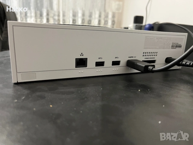 Продавам Xbox series S 512GB Нова, снимка 3 - Xbox конзоли - 53880851