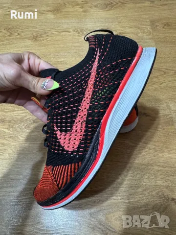 Оригинални олекотени маратонки Flyknit Racer! 45 н, снимка 2 - Маратонки - 48868837