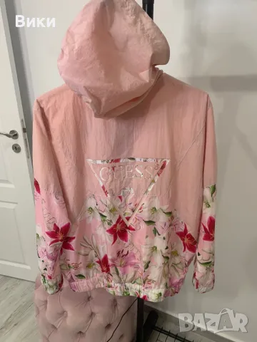 Guess ветровка размер S-M, снимка 15 - Спортни екипи - 48702185