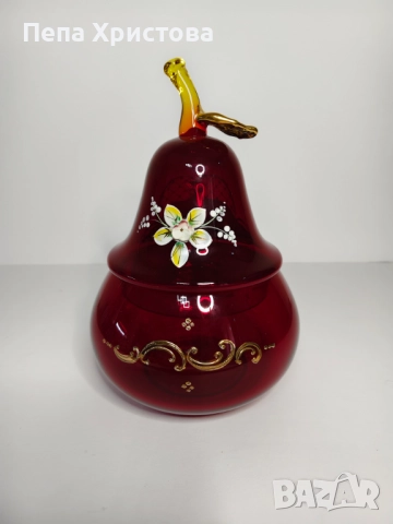 Ръчно изработена и изрисувана бонбониера от рубинен кристал Бохемия, снимка 2 - Други - 51862955