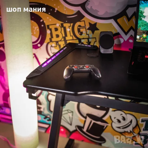 Геймърско бюро с RGB LED осветление, стойка за джойстици, поставка за чаша и голяма подложка , снимка 2 - Бюра - 56088086
