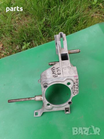 Стойка Педали БМВ E39 5ца - 42223703 N, снимка 4 - Части - 42462671