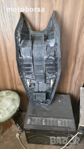 седалка за honda hornet 600, снимка 4 - Части - 52998942