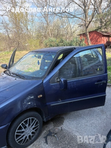 Volswagen Polo 1.6 бензин 1999, снимка 3 - Автомобили и джипове - 54060736