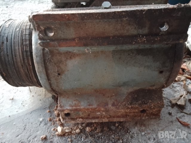 Електромотор елпром 1.1 KW, снимка 3 - Селскостопанска техника - 39087770