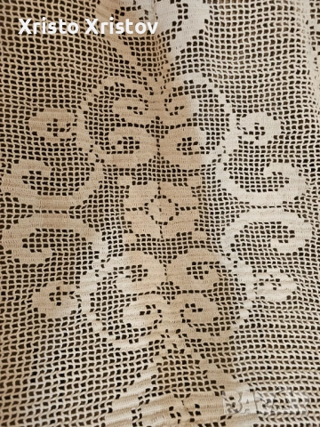 Ръчно плетена покривка, снимка 2 - Покривки за маси - 53073872