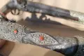 Чифт кремъчни пистолети ''Али Паша'' със сребърен обков и корали, снимка 18
