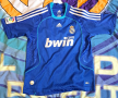 Тениска на Реал Мадрид на Рафаел ван дер Ваарт