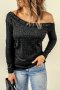 Дамска блуза в черно с асиметрично деколте, снимка 1 - Блузи с дълъг ръкав и пуловери - 44321212