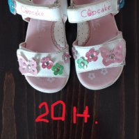 Детски обувки, сандали, пантофки и ботушки №20,21,22,23, снимка 2 - Детски обувки - 42790612