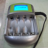 Зарядно "Varta LCD" за AA и AAA 57070 работещо, снимка 2 - Друга електроника - 42692605