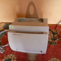 Принтер HP LaserJet 1100, снимка 1 - Принтери, копири, скенери - 44244426