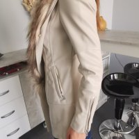 Красиво кожено палтенце с голяма яка, снимка 15 - Палта, манта - 30796257