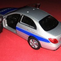 Mercedes-Benz 2016 E-Class (Polizei) 1:34-39 - Welly 43703, снимка 2 - Колекции - 39992454