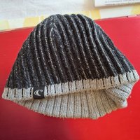 Зимна шапка, снимка 2 - Шапки - 39601891