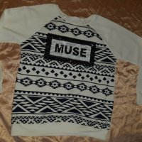 Блузка размер М/Л, снимка 1 - Блузи с дълъг ръкав и пуловери - 30439538