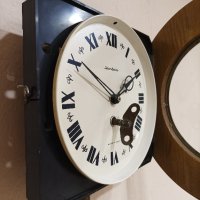 Стенен часовник Янтар СССР , снимка 3 - Антикварни и старинни предмети - 44349212