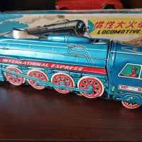 Стара китайска тенекиена играчка локомотив MF-804., снимка 3 - Колекции - 42031043