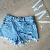 Zara - къси дънкови панталони, снимка 2 - Къси панталони и бермуди - 36611532