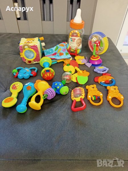 Лот от бебешки дрънкалки и залъгалки, снимка 1