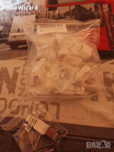 Nauc 12 броя конектори за интернет НОВИ , снимка 1