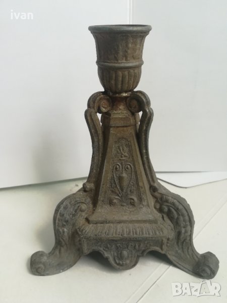 Продавам много стар свещник. Приемам бартер за монети, снимка 1