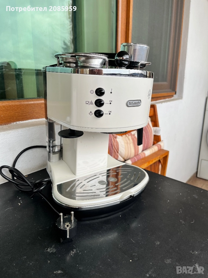 Кафе машина DELONGHI с гаранция, снимка 1