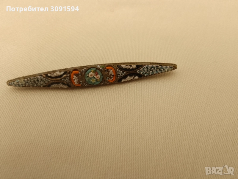 Автентична старинна брошка, която е ръчно изработена от цветно Венецианско стъкло - Венецианска моза, снимка 1
